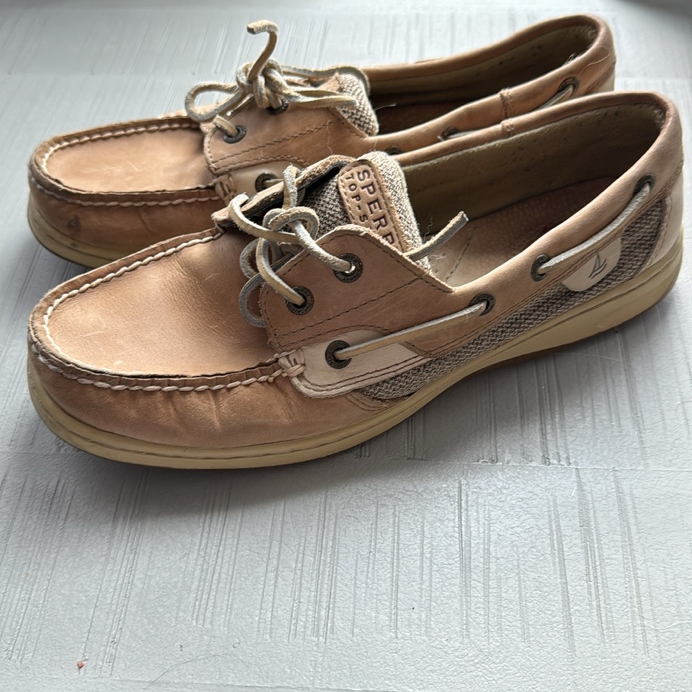 Women’s Sperry shoes - Picture 2 of 5